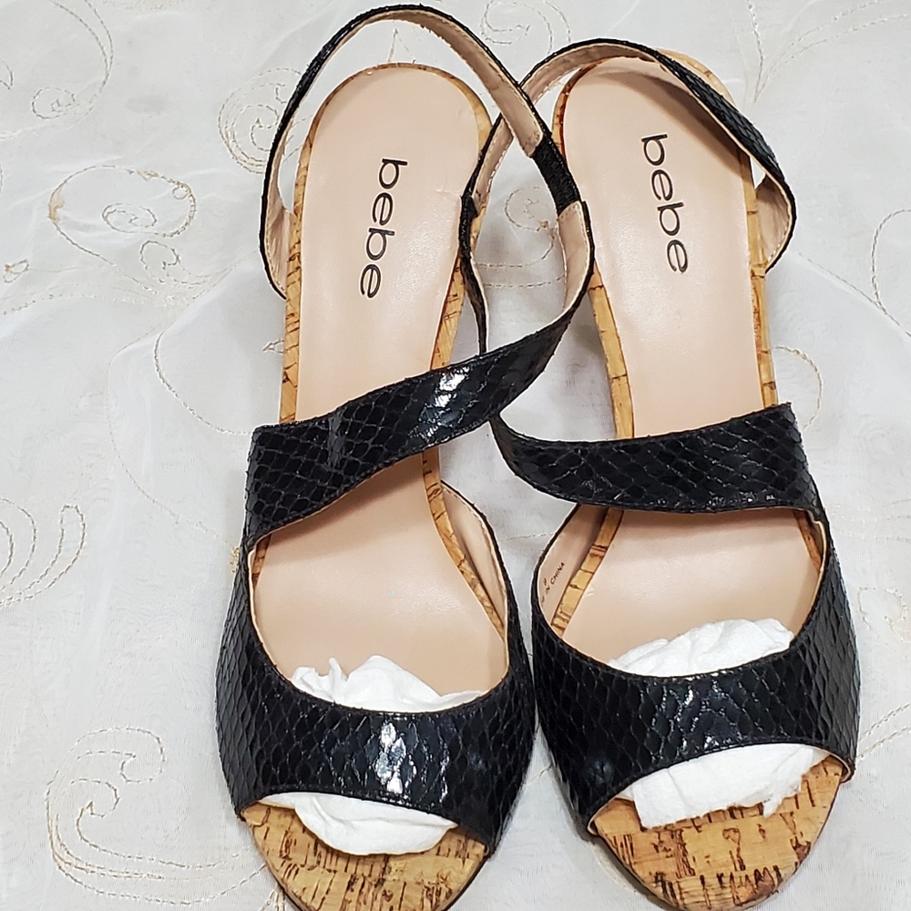 Bebe Peep Toe Pumps w/Cork Heels Sz:9 Black Snakeskin Pattern Style Ariana.